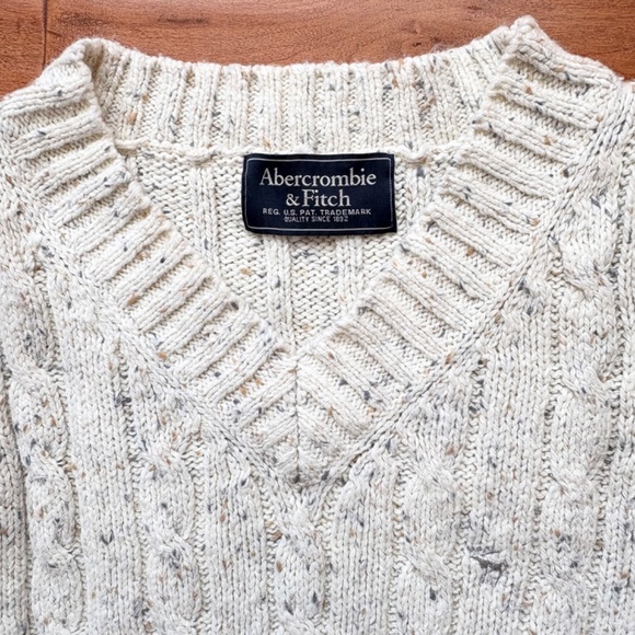 Y2K Abercrombie & Fitch Womens Wool Cable Knit V-Neck Pullover Sweater Cream - Picture 2 of 10